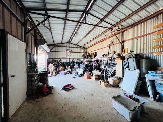 706 County Road 4599, Boyd, TX 76023