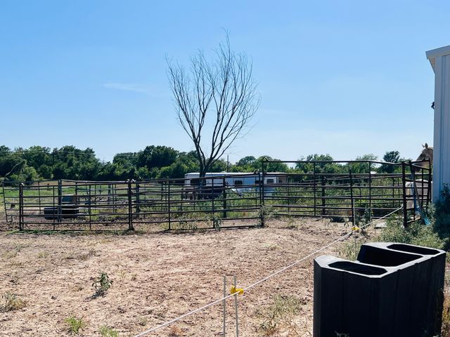 706 County Road 4599, Boyd, TX 76023