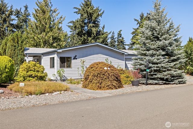 60 Erics Way, Sequim, WA 98382