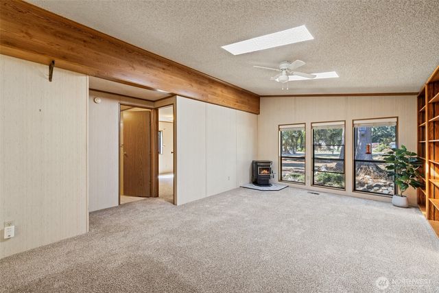 60 Erics Way, Sequim, WA 98382