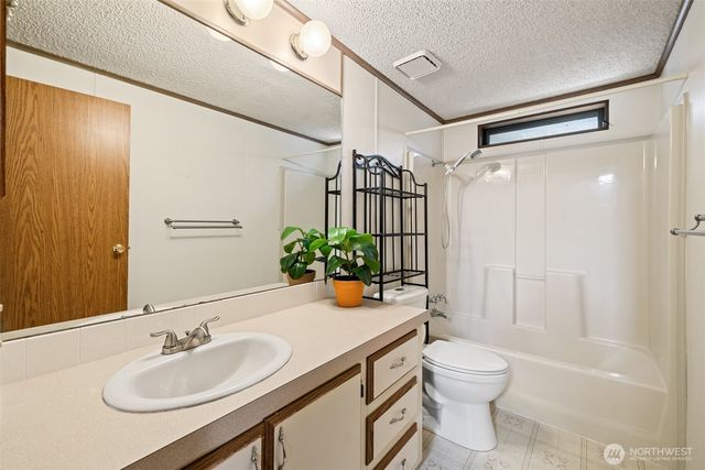 60 Erics Way, Sequim, WA 98382