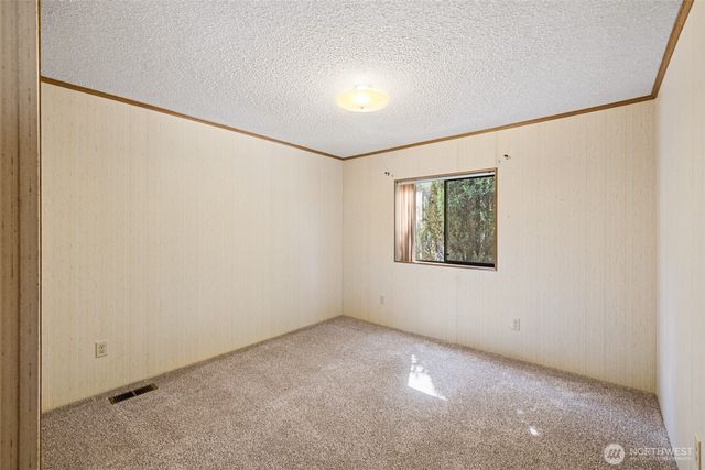 60 Erics Way, Sequim, WA 98382