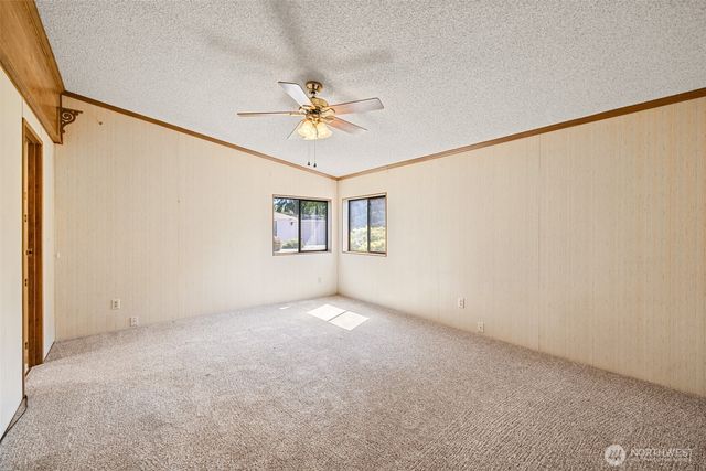 60 Erics Way, Sequim, WA 98382