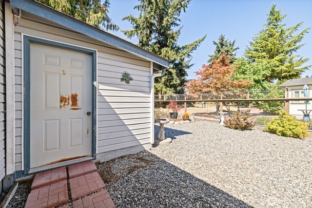 60 Erics Way, Sequim, WA 98382