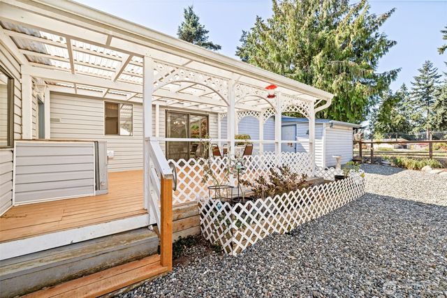 60 Erics Way, Sequim, WA 98382