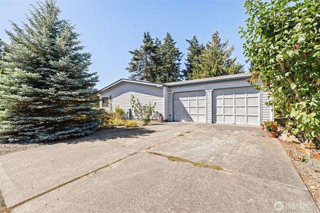 60 Erics Way, Sequim, WA 98382