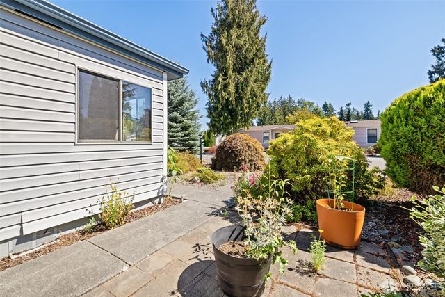 60 Erics Way, Sequim, WA 98382
