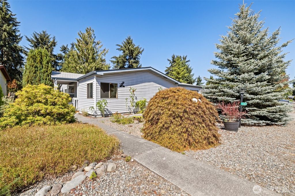 60 Erics Way, Sequim, WA 98382