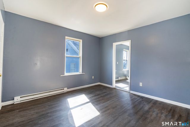 27 Beacon Street, Waterbury, CT 06704