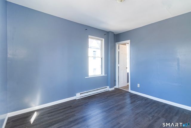 27 Beacon Street, Waterbury, CT 06704