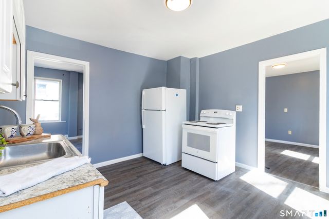 27 Beacon Street, Waterbury, CT 06704