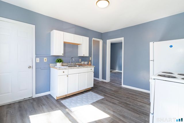 27 Beacon Street, Waterbury, CT 06704