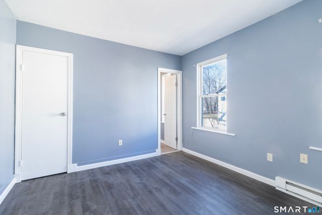 27 Beacon Street, Waterbury, CT 06704