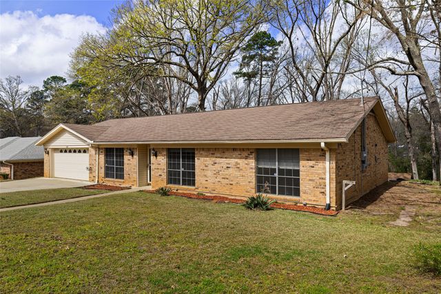 3215 Restview Street, Longview, TX 75605