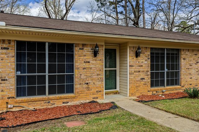 3215 Restview Street, Longview, TX 75605