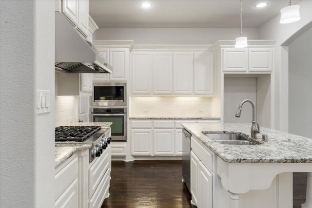 910 Ontzlake Drive, Lewisville, TX 75056