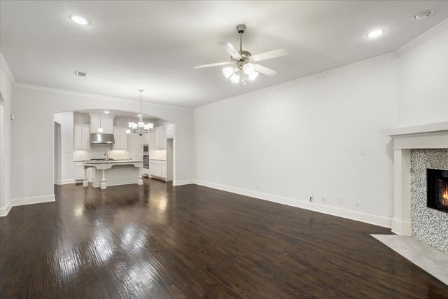 910 Ontzlake Drive, Lewisville, TX 75056