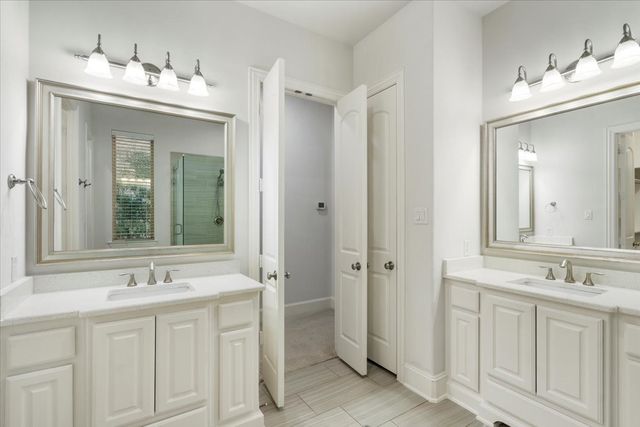 910 Ontzlake Drive, Lewisville, TX 75056