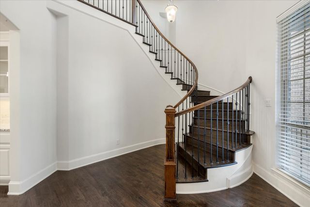 910 Ontzlake Drive, Lewisville, TX 75056