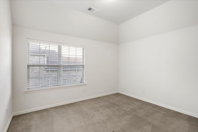 910 Ontzlake Drive, Lewisville, TX 75056