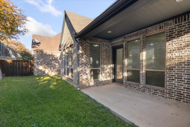 910 Ontzlake Drive, Lewisville, TX 75056