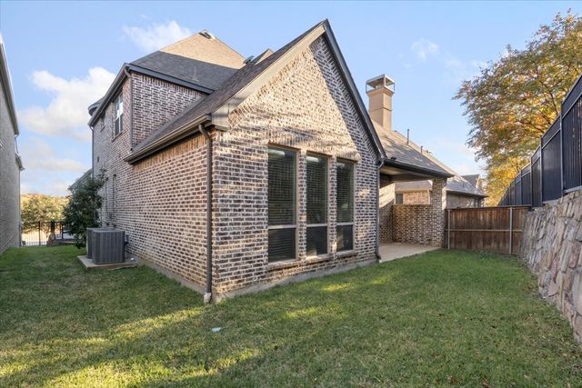 910 Ontzlake Drive, Lewisville, TX 75056