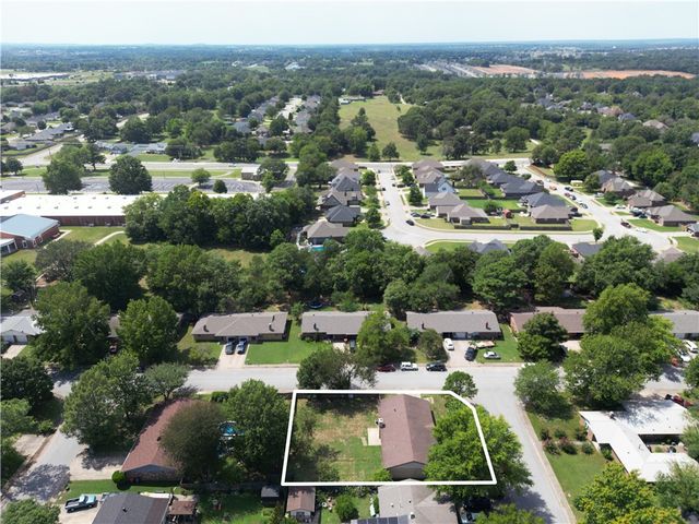 3407 Cheryl Avenue, Springdale, AR 72762