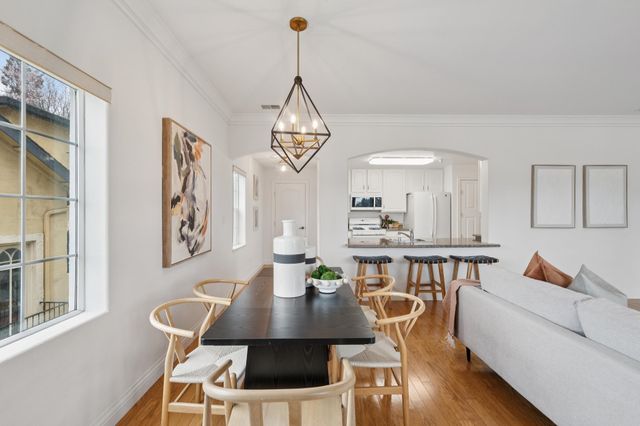 567 Merritt Ave, Oakland, CA 94610