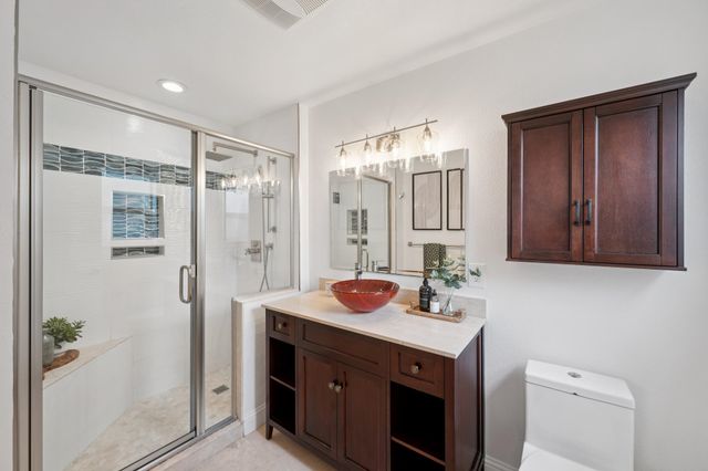 567 Merritt Ave, Oakland, CA 94610