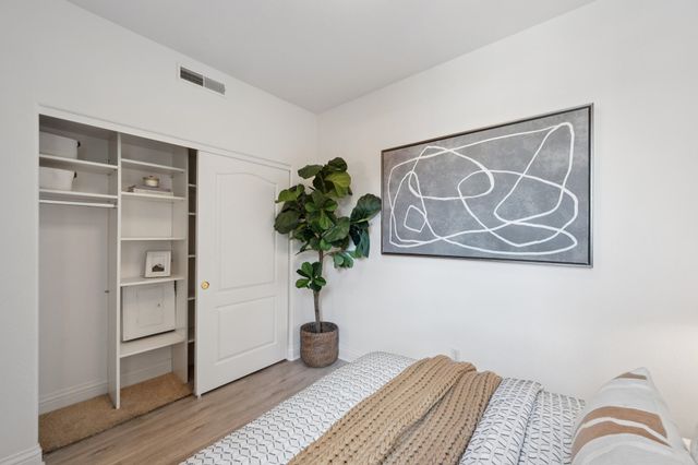 567 Merritt Ave, Oakland, CA 94610