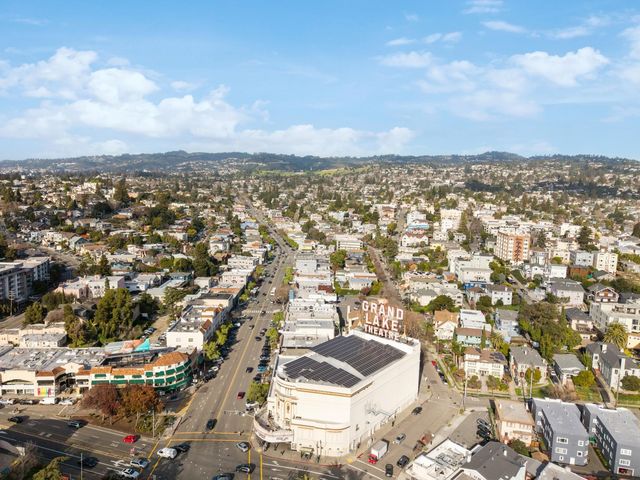 567 Merritt Ave, Oakland, CA 94610