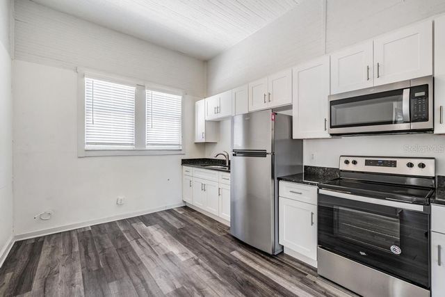 2319 W AILEEN STREET B, Tampa, FL 33607