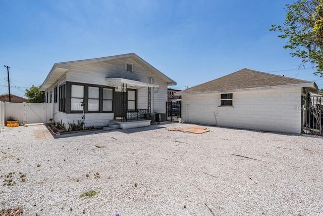 2319 W AILEEN STREET B, Tampa, FL 33607