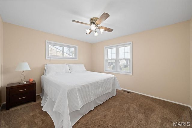 6330 Hurstgreen Lane, St Louis, MO 63123