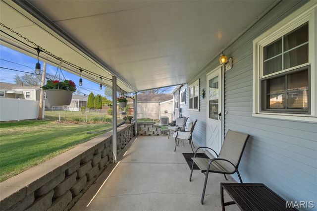 6330 Hurstgreen Lane, St Louis, MO 63123