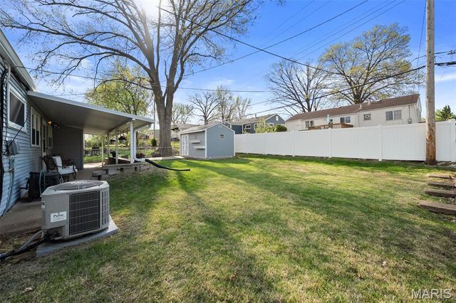 6330 Hurstgreen Lane, St Louis, MO 63123