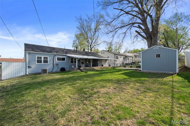 6330 Hurstgreen Lane, St Louis, MO 63123