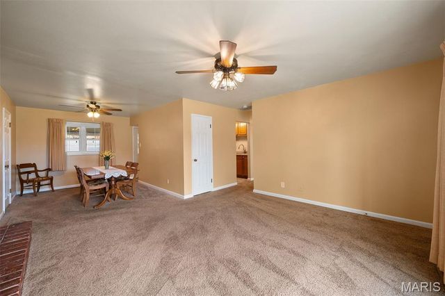 6330 Hurstgreen Lane, St Louis, MO 63123