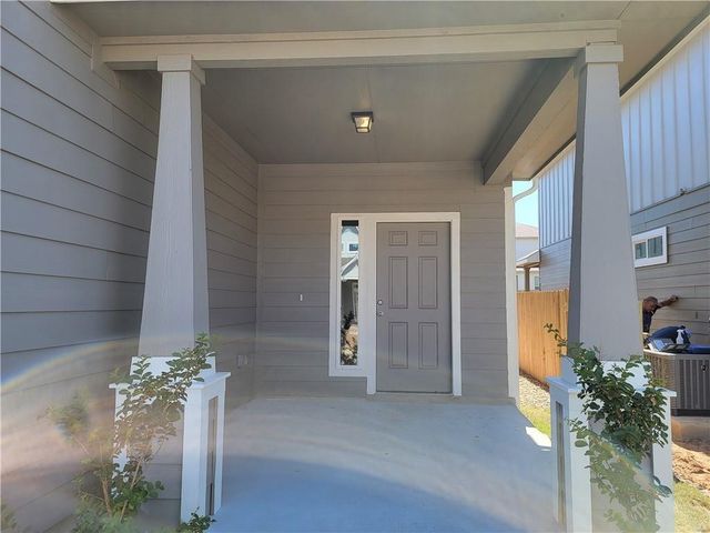12813 Gilliland LN, Manor, TX 78653