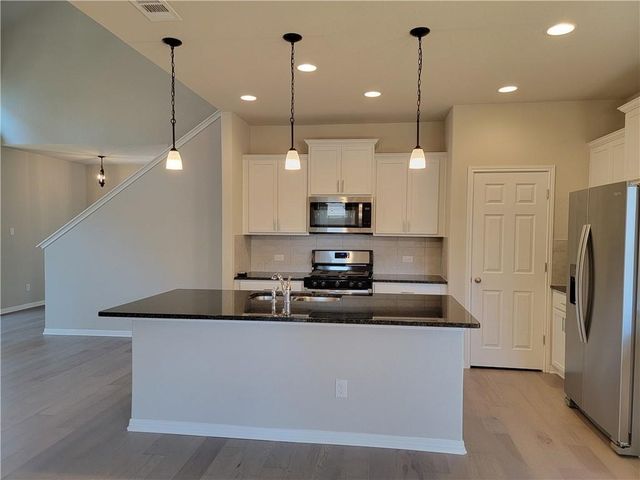 12813 Gilliland LN, Manor, TX 78653