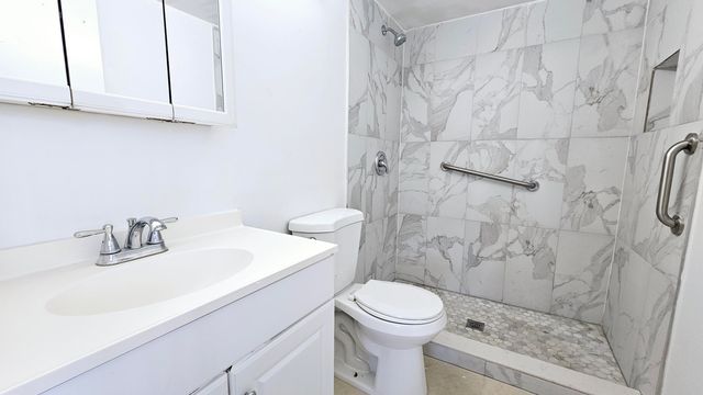 1001 Green Pine Boulevard B1, West Palm Beach, FL 33409