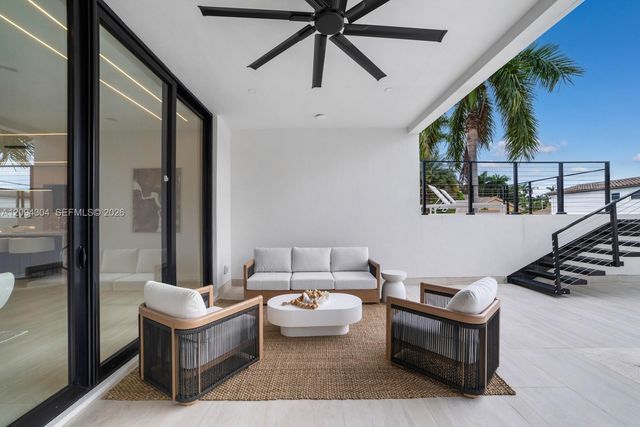 908 Tyler Street, Hollywood, FL 33019