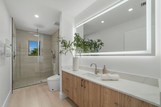 908 Tyler Street, Hollywood, FL 33019
