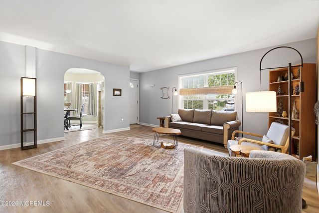 60 Fort Lee Drive, Manahawkin, NJ 08050