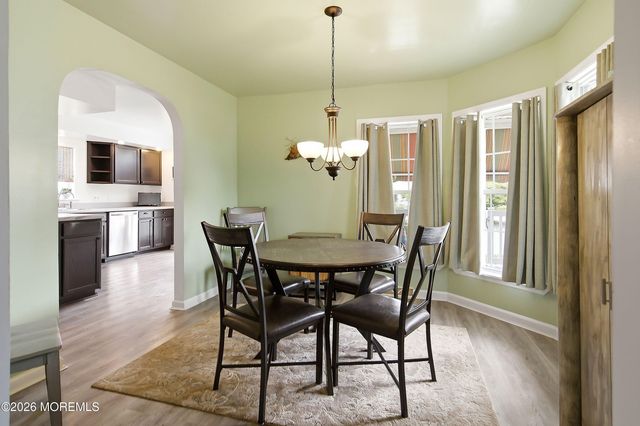 60 Fort Lee Drive, Manahawkin, NJ 08050