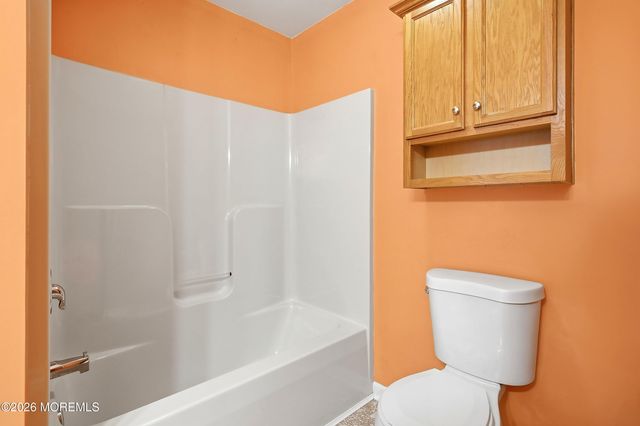 60 Fort Lee Drive, Manahawkin, NJ 08050