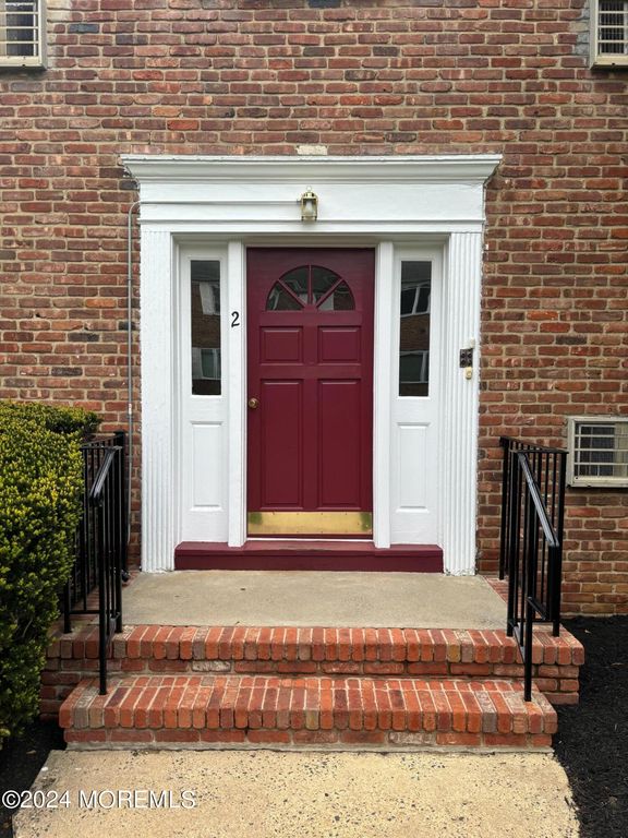 283 Spring Street 2A, Red Bank, NJ 07701