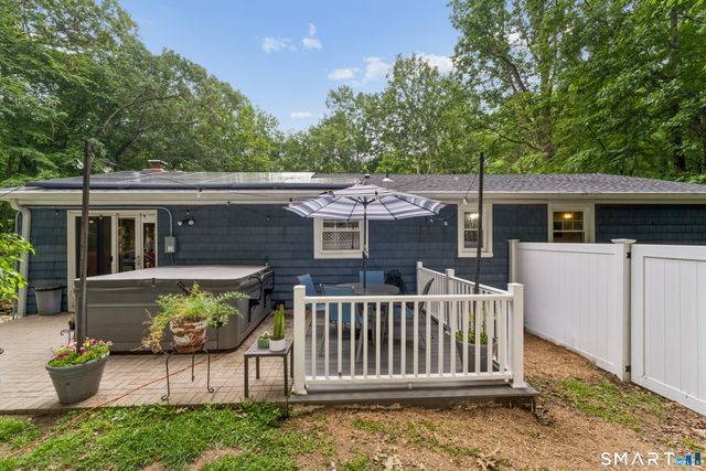 233 Hattertown Road, Newtown, CT 06470