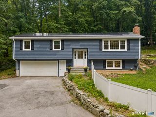 233 Hattertown Road, Newtown, CT 06470