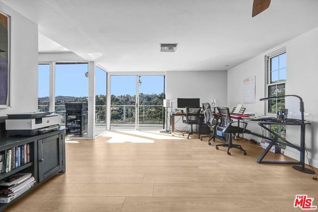 2735 Hollyridge Drive, Los Angeles, CA 90068